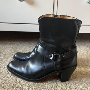Frye Romy Ring Harness Black Leather Western Ankle Boots size 6